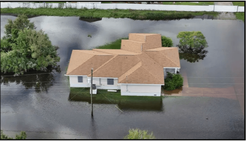 En Punta Gorda, la marejada que causó el huracán provocó severas inundaciones.